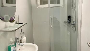 Apartment - Foto 3, Shower