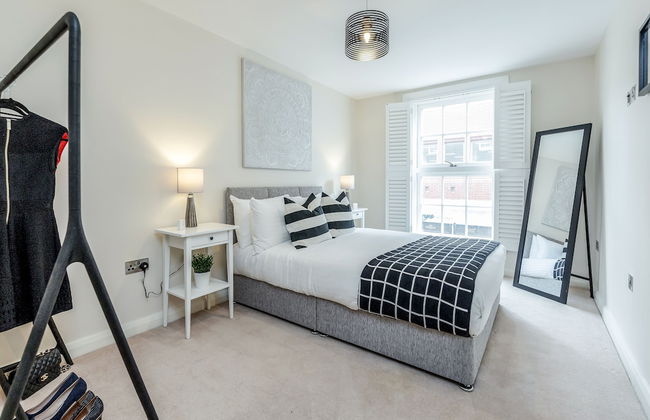 Large Apartment near Windsor Castle - Photo 8