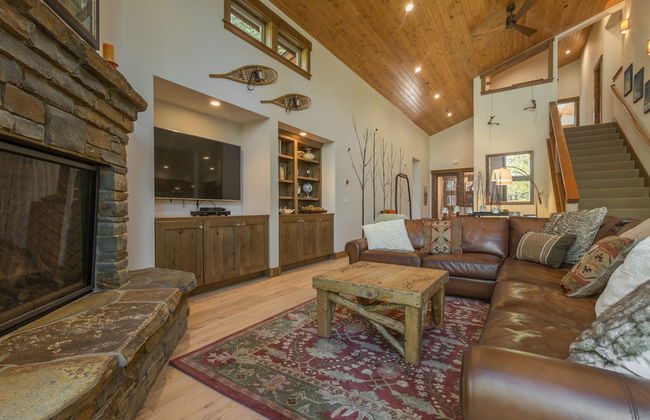 Sawtooth by Avantstay Spacious Pine Tree Cabin w/ Hot Tub - Foto 11