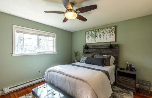 Chic, and Cozy, Centrally Located getaway - Foto 2