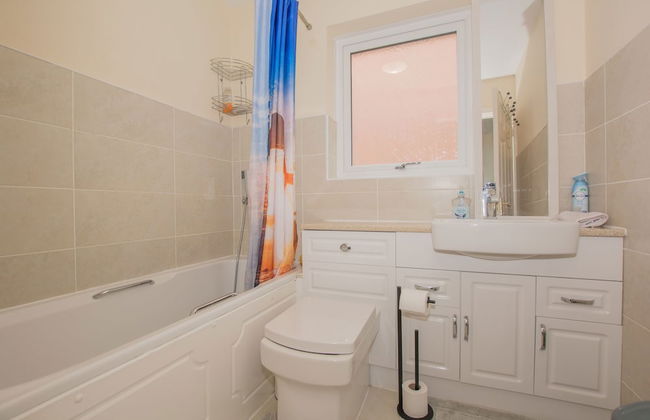 Modern 4 Bedroom Detached House in Cardiff - Foto 24