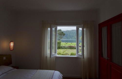 Lake View House - Photo 12