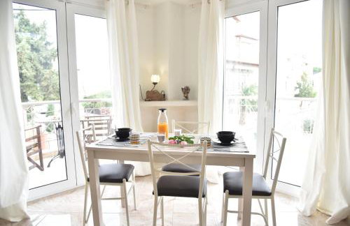 KyMa Studios and Suites - Photo 18