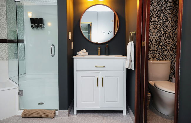 Tofino Oceanfront Hotel Suite 2 - Photo 4