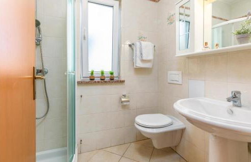 2 Bedroom Lovely Home In Musalez - Foto 28