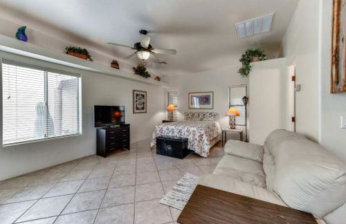 4 Mi to San Tan Mtn Trails Arizona Studio! - Photo 11