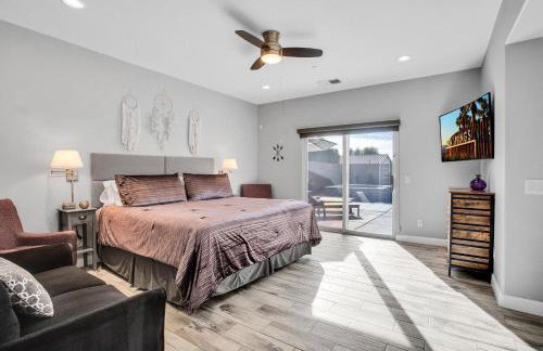 Near Downtown Palm Springs Home with Mountain Views - Foto 17