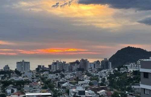 Praia Brava com Vista Mar Apt 2 Quartos Perto de BC - Foto 36