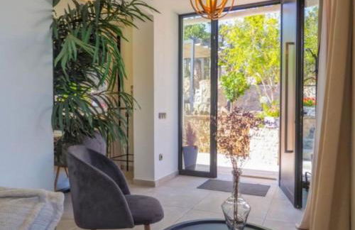 Villa privada para grupos grandes cerca de Sitges Piscina terrazas y naturaleza - Foto 27