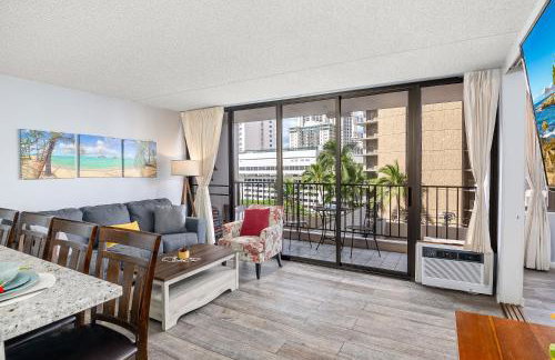 7FL Remodeled, Close to Beach & Dining with Free Parking - Photo 72