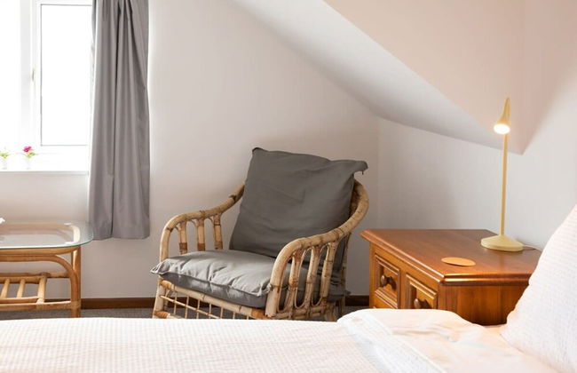 Stunning Beachfront Apt w Balcony Sea Views - Foto 65