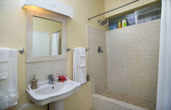 Ground Floor Apartment Located in Hometown, 5 min Walk to the Beach - Foto 7