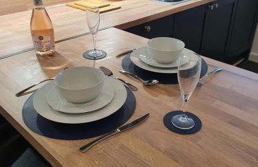 Hayling Hideaway, private cosy annex near to beach - Photo 2