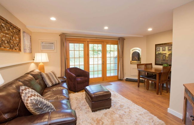 1BR Topnotch Condo - Photo 4