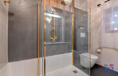 SWAROVSKI Family apartment with pool DesenzanoLoft Official Partner Homes & Villas by Marriott Bonvoy - Foto 16