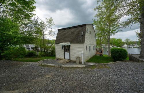 Waterfront Cottage at Highland Lake with Dock - Foto 13