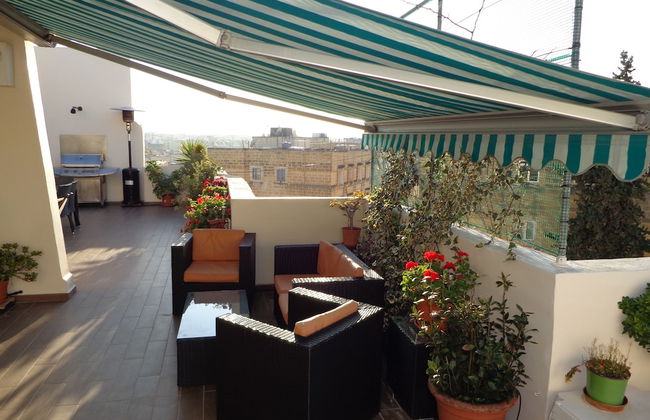 Lovely Penthouse With Private sun Terrace Between Valletta and Sliema - Foto 16