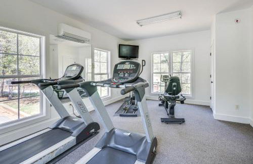 Balcony and Community Perks Lake Martin Condo! - Foto 29