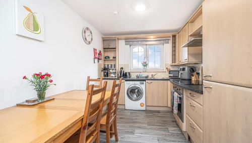 Super Prime Train Station Inverkeithing by TBA - Foto 5