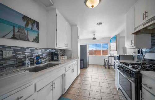 Family Retreat w/ Theater, Pool & Outdoor Dining - Foto 30