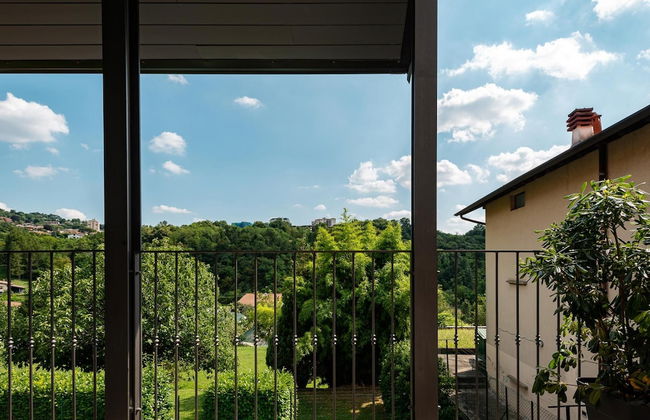 Luxury 1 in Como With 2 Bedrooms and 2 Bathrooms - Photo 30