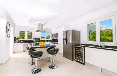 Casa Juana is a modern, luxury, exclusive, 6 bedroom villa. - Foto 58