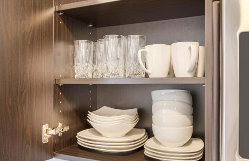 Apt in Heart of SLC - King Bed - Gym - Smart TV - Foto 9