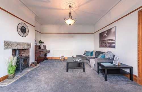 Spacious 4-Bedroom Home, Sleeps More with Extra Beds - Foto 14