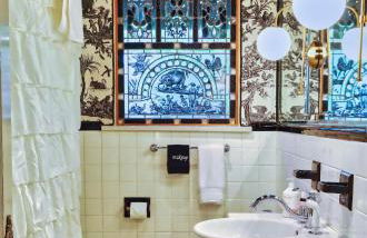 Historic Tudor Home, Heated Pool - Photo 45