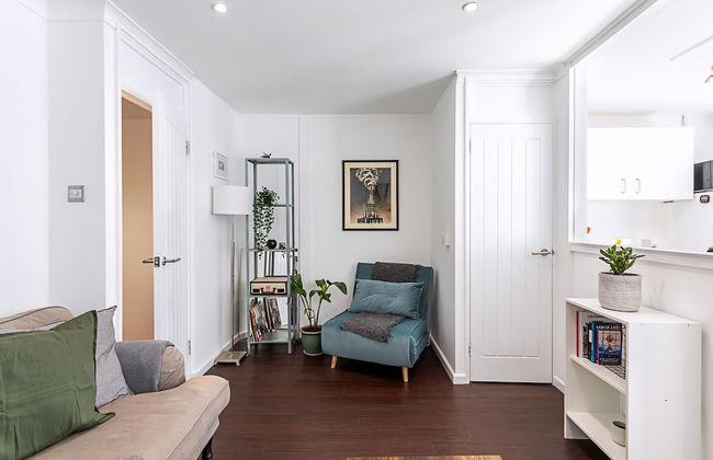 SML - Bright & Cosy One-bed Apartment - Photo 9