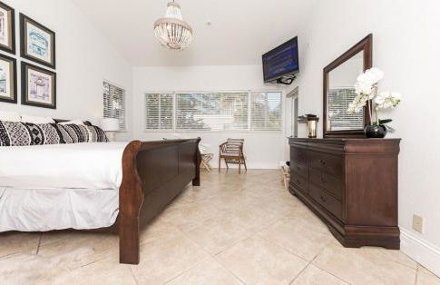 Oceanfront Luxury Villa 5Bedroom and 4Bath Beach Access - Photo 48