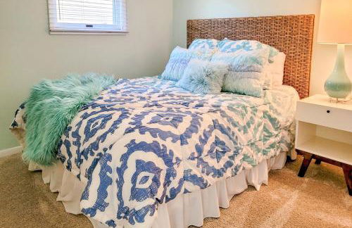 Benton Harbor Lake House with Dock and Fire Pit! - Foto 14