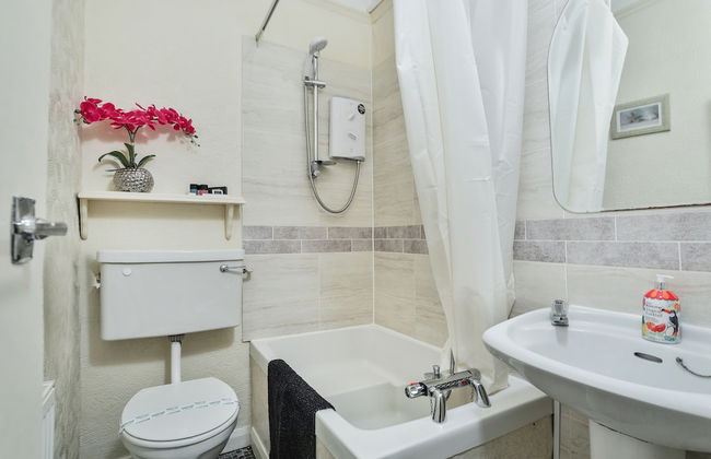 Chomley Holiday Flats - Photo 16