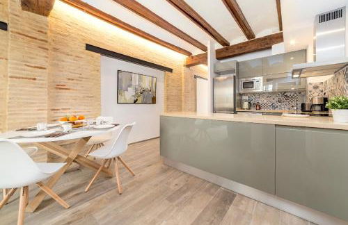 FLORIT FLATS - CATHEDRAL LUXURY TERRACE FLAT 2BR 2BA AC Wifi - Photo 39