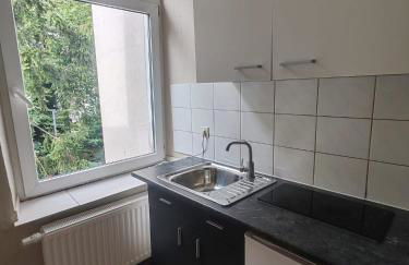 Stylish 1-Bedroom Apartment for Rent - Central Essen Location - Foto 3