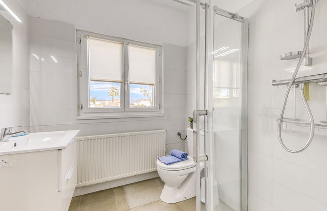 4 bedroom House in Castelló d'Empúries with private pool and garden - Photo 31