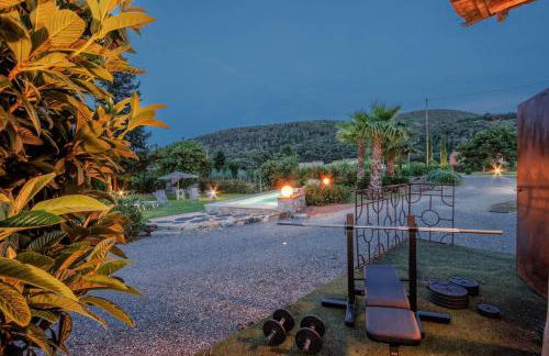 Entire Villa with Private Swimming Pool - Foto 15