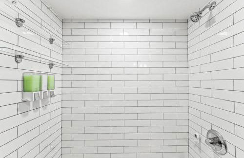 Movie Theatre Hot Tub Outdoor Grill - Foto 24