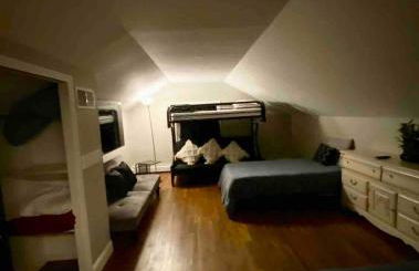 [4-BR/Sleeps 12] Family & Friends Home in Indiana - Foto 38