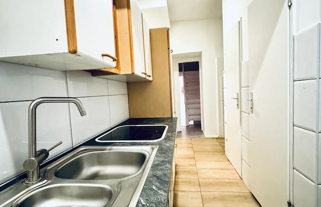 Elegant 5BR Home Ideal for Families - Foto 45