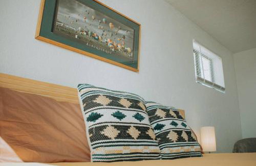 Casa Charleston-3BR-2Bath-Private HOT TUB-Pet Friendly-No Pet Fees! - Photo 26