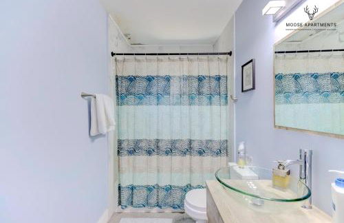 The Moose #3 - Modern Luxe Studio with Free Gated Parking & Wifi - Foto 20