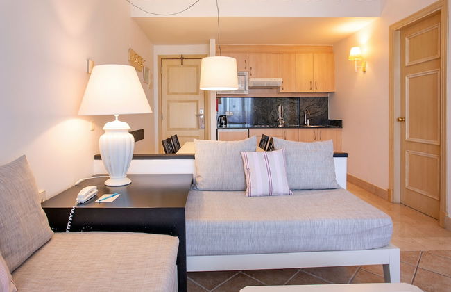 Grupotel Macarella Suites & Spa - Foto 12