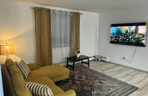 Beautiful downtown Anchorage 2 - Photo 4