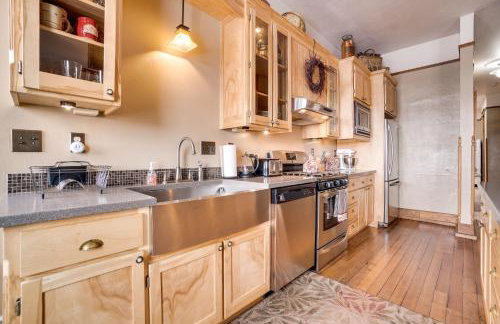 Vintage Downtown Laramie Apartment with Deck! - Foto 5