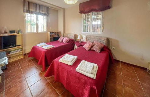 Stunning Home In Otura - Photo 7