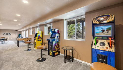 Panorama Peak Mountain Hideaway - Foto 4, Game Room