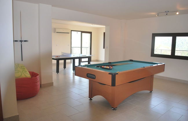 Amazing Luxury Villa, Enormous Heated Pool Jacuzzi, Gym, Games Room In Paphos, - Foto 74