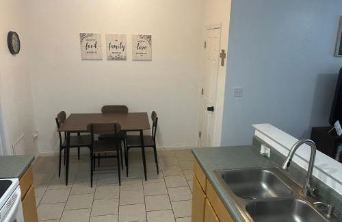 3 Bed 3 Bath Townhome - Foto 21