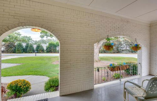 Cozy and Modern Norcross Hideaway with Covered Porches - Foto 22